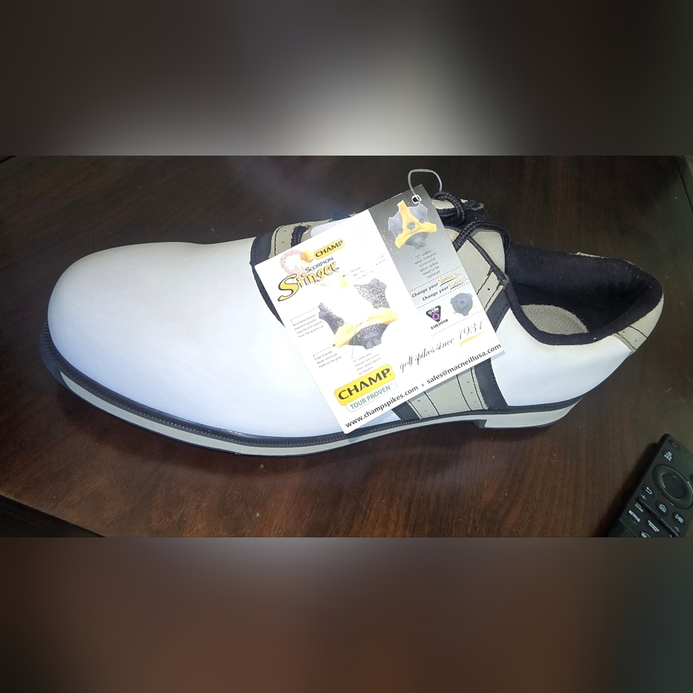 Dexter Golf Shoes With Champ Scorpion Spikes Size 10. New With Tags